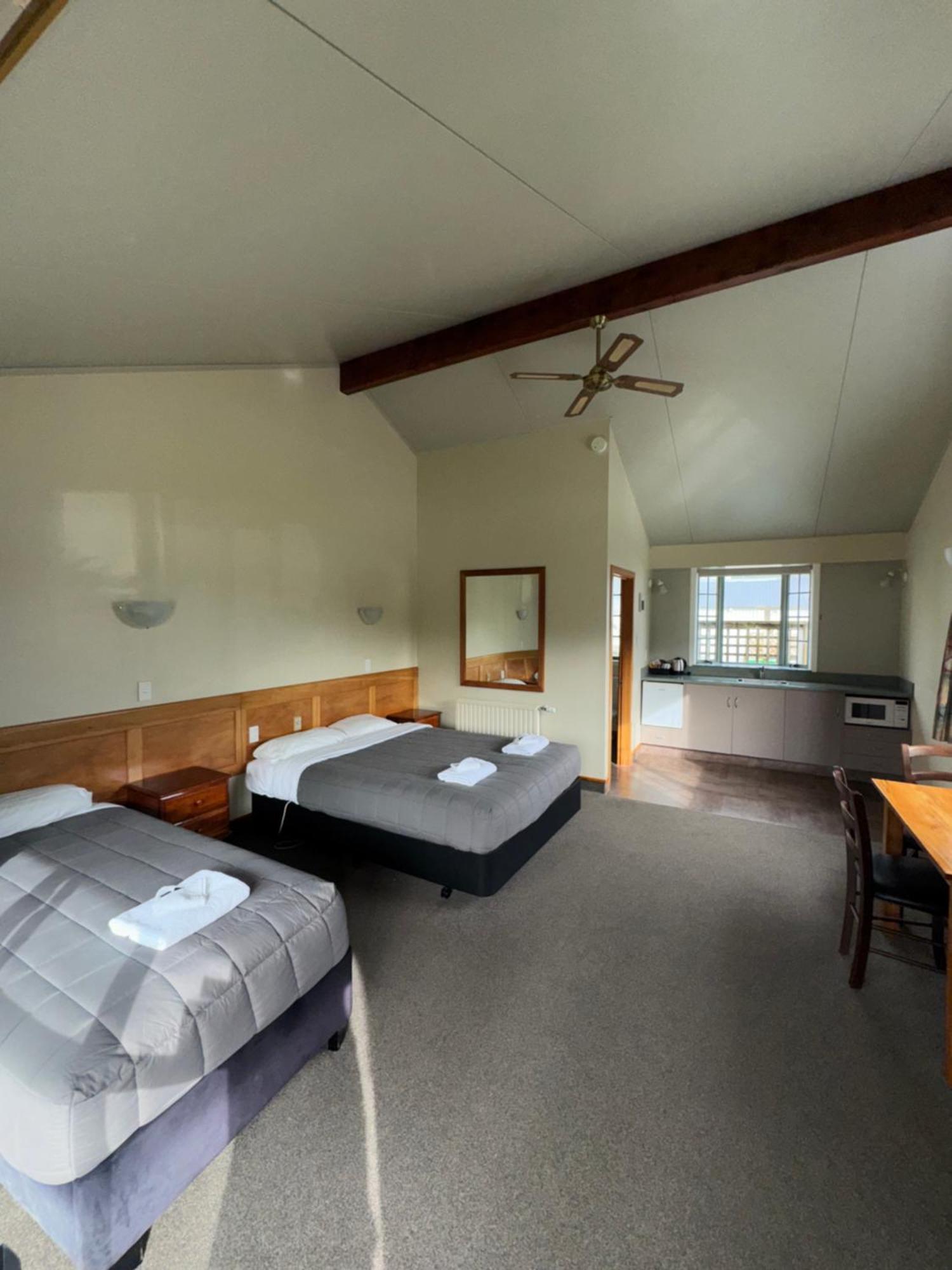 South Sea Hotel - Stewart Island 하프문베이 외부 사진
